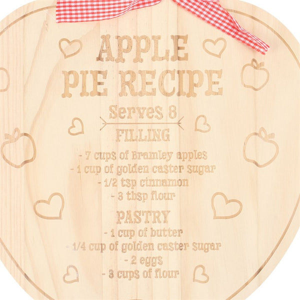 Wooden cutting board with engraved apple pie recipe – Panache Homeware Kitchen Collection, rustic cottagecore kitchen decor and gift.