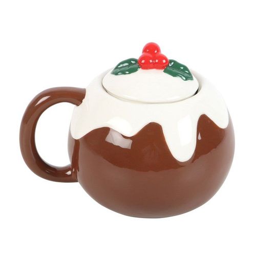 Christmas pudding-shaped ceramic mug with holly leaf and red berry lid – Panache Homeware Kitchen Collection, festive holiday coffee cup.